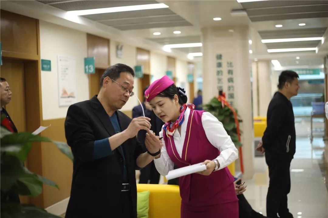 赤峰24小时套医保卡(北京医保卡使用指南)